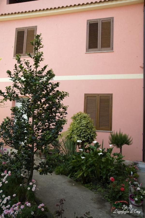 Bed and Breakfast L'Agrifoglio Di Emy Guspini Exteriér fotografie