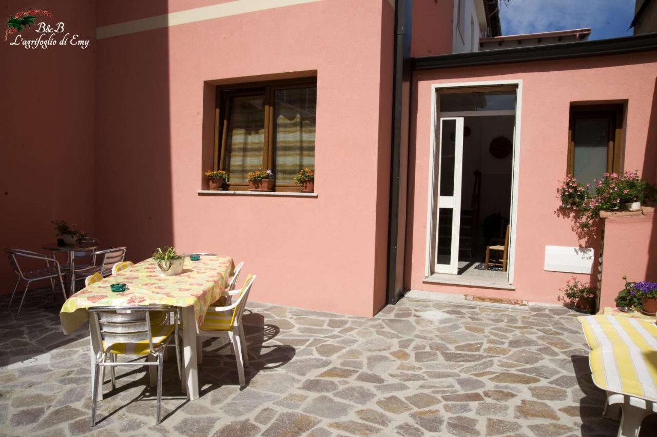 Bed and Breakfast L'Agrifoglio Di Emy Guspini Exteriér fotografie