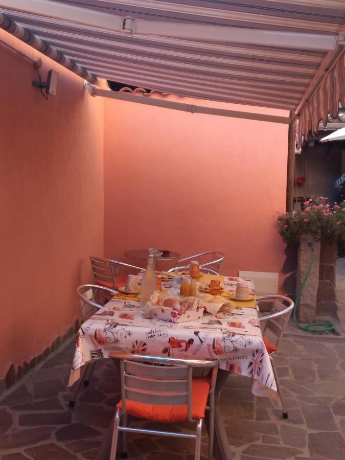 Bed and Breakfast L'Agrifoglio Di Emy Guspini Exteriér fotografie